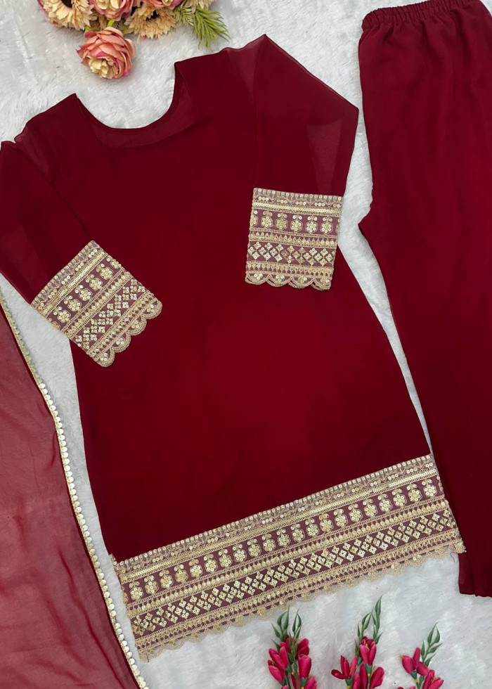 Maroon Cultural Couture: Stunning Pakistani Salwar Kameez Style